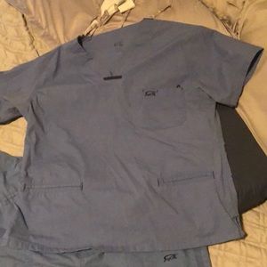 Iguana large scrub set blue